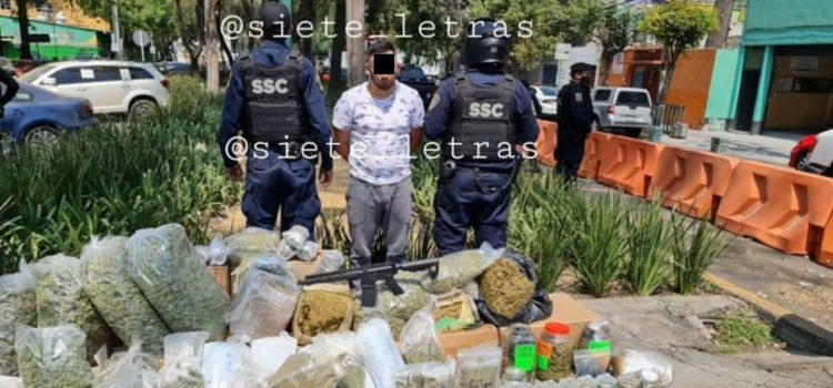Detienen a hombre en la Morelos con más de 120 kilos de marihuana