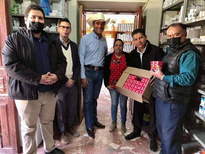 Comienza Mario Córdova con la entrega de medicamentos donados por “Gams Solutions”