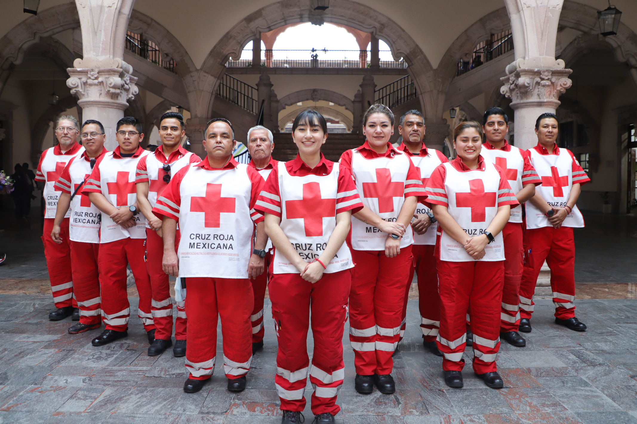 TERE JIMÉNEZ TOMA PROTESTA AL NUEVO CONSEJO ESTATAL DE LA CRUZ ROJA