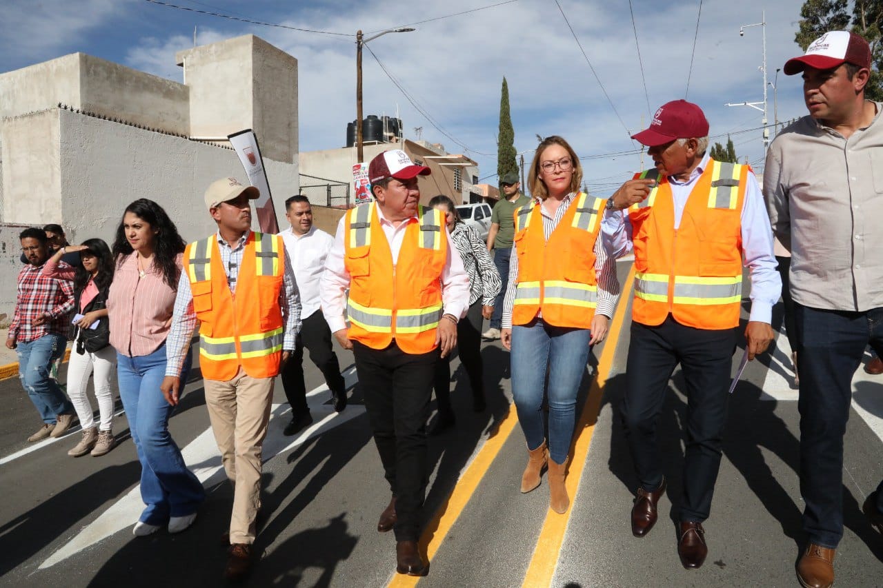 Continúa Gobernador David Monreal Ávila llevando bienestar y progreso a los guadalupenses; inaugura pavimentación de calles