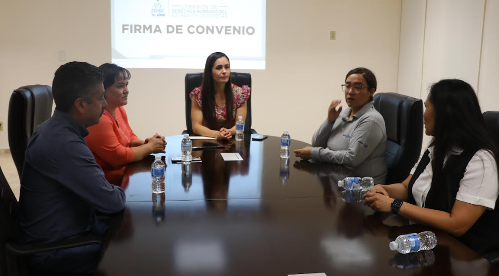 La CDHEZ firmó convenio con la Mina San Nicolás