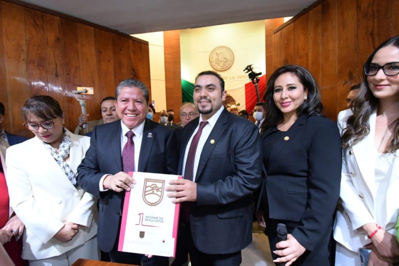 BUSCAN REVIVIR EL RITUAL DEL INFORME DE GOBIERNO