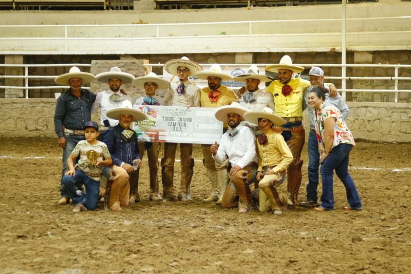 HUMBERTO SALAZAR CLAUSURA EL III TORNEO CHARRO JEREZ CAPITAL MIGRANTE