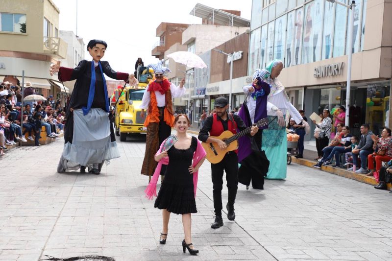 CELEBRAN 470 ANIVERSARIO DE FRESNILLO CON DESFILE  CONMEMORATIVO