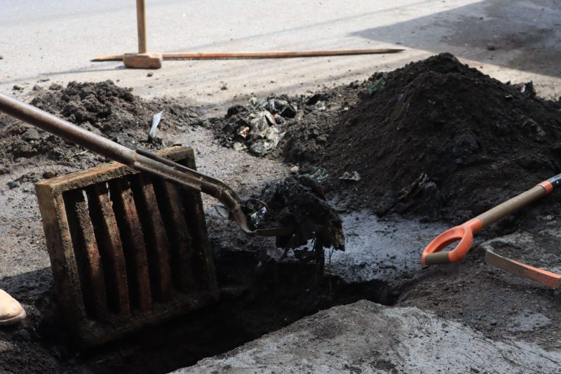 SE REALIZA REHABILITACIÓN A LAS CALLES DE LA CAPITAL