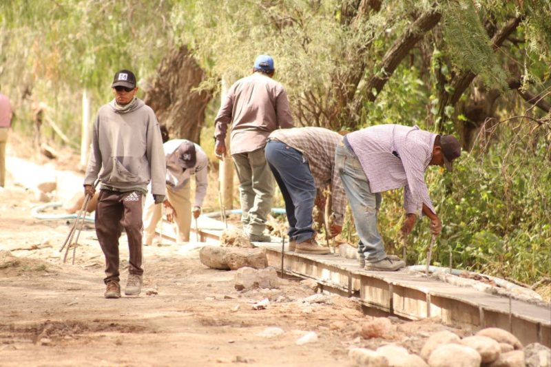 INICIA PAVIMENTACIÓN DE CAMINO AL RANCHITO