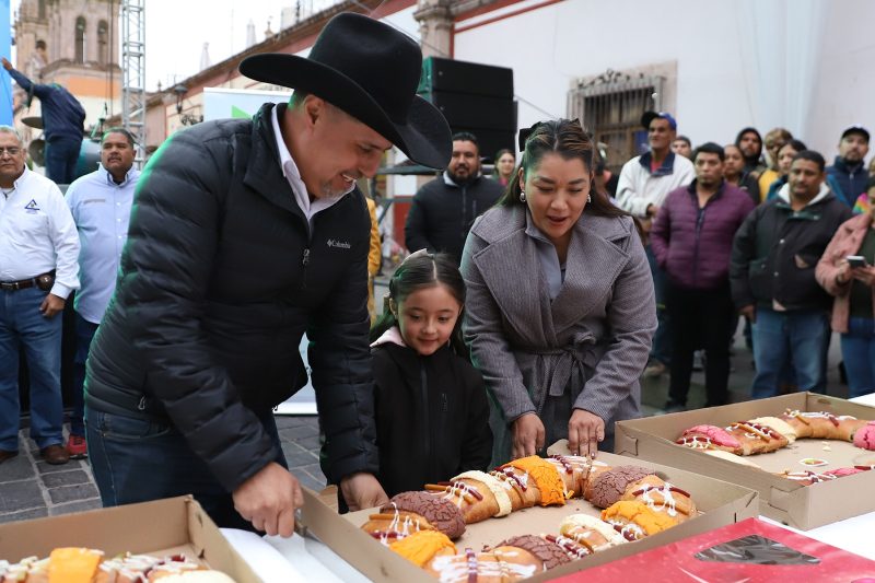 COMERCIANTES Y GOBIERNO MUNICIPAL CELEBRAN EL DÍA DE REYES EN JEREZ