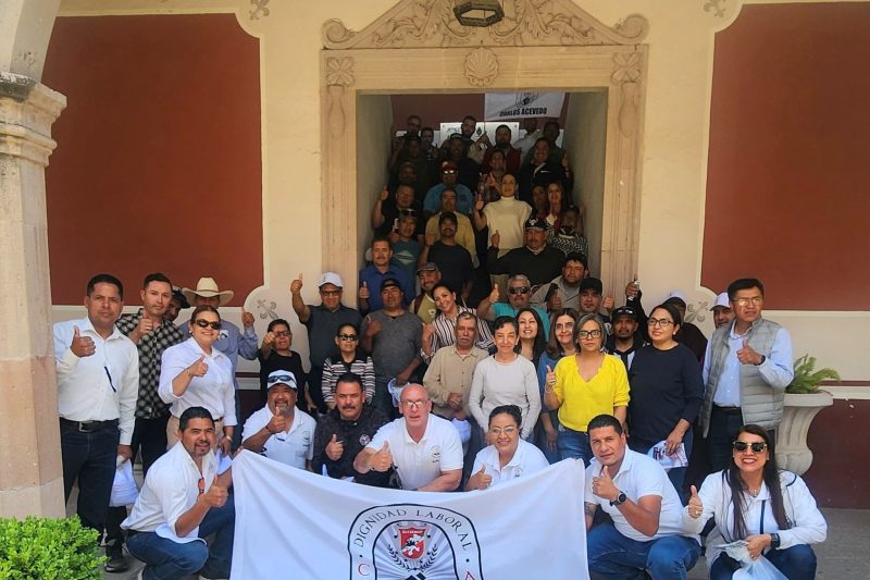 EL ARROZ BLANCO YA SE COCIÓ 