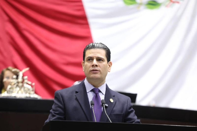 MIGUEL ALONSO ASOMA LA CABEZA; PIDEN QUE LIDERE A LA OPOSICIÓN