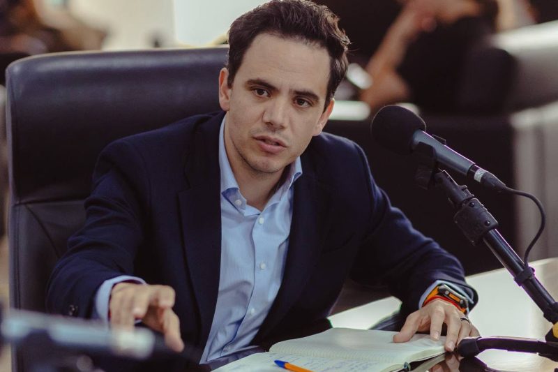 EX ALCALDES VAN CON RODRIGO REYES
