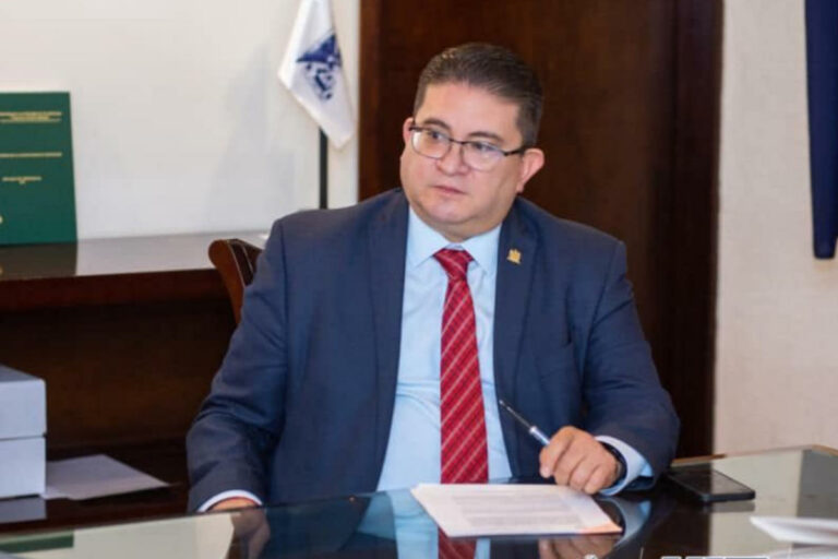 PRESENTARÍA RUBÉN IBARRA DEMANDA DE REINSTALACIÓN