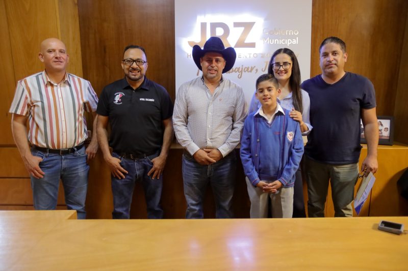 RECONOCIMIENTOS A ALUMNOS DESTACADOS