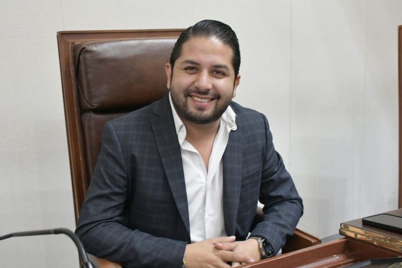 PROPONEN RECORTE A DIETAS DE DIPUTADOS Y REGIDORES
