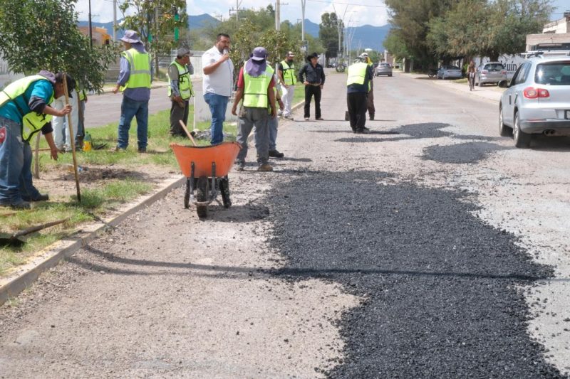 EN JEREZ INICIA BACHEO DE BOULEVARD SALIDA A FRESNILLO