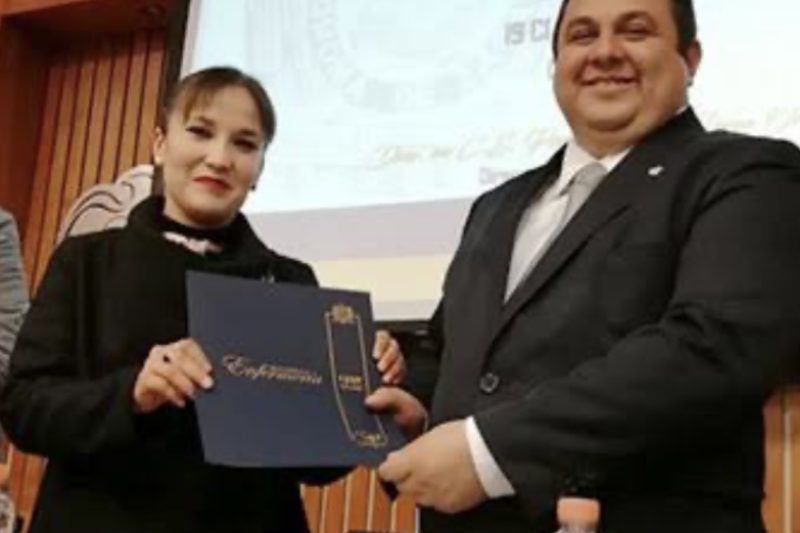 CRÓNICA DE UNA RENUNCIA ANUNCIADA Y CONVENIDA