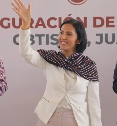 LA MUSTIA, EL INÚTIL Y TODOS LOS  DEMÁS; JUNTOS PERO NO REVUELTOS