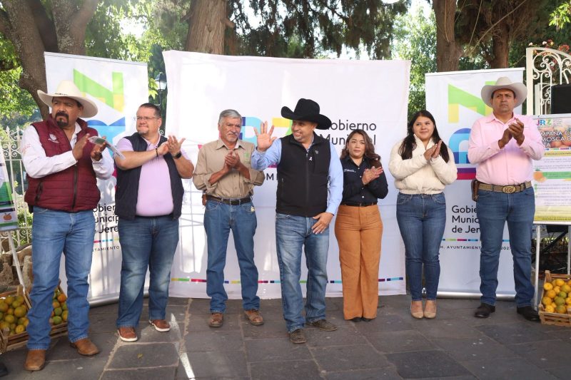 RODRIGO UREÑO DA INICIO A LA CAMPAÑA CONTRA LA MOSCA DE LA FRUTA
