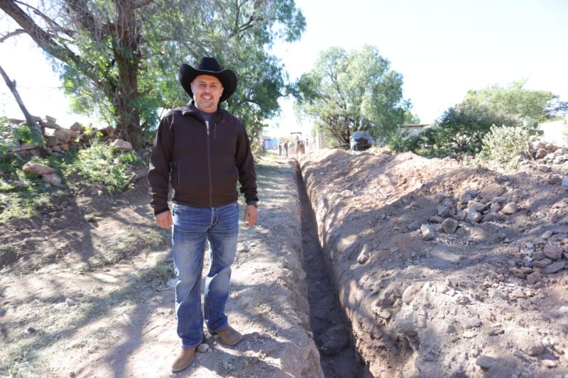 SUPERVISA RODRIGO UREÑO CONSTRUCCIÓN DE RED SANITARIA EN EL MORAL