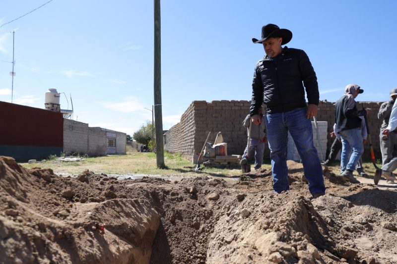 SUPERVISA RODRIGO UREÑO OBRA DE DRENAJE SANITARIO EN PALMAS ALTAS