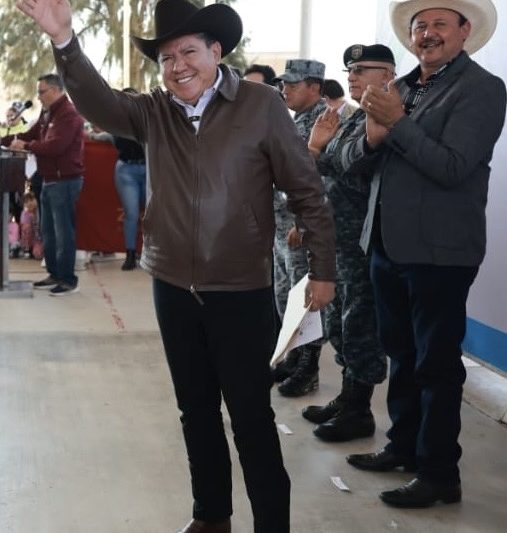 EL GOBERNADOR AÚN ESTÁ A TIEMPO DE CORRER A FUNCIONARIOS INEPTOS