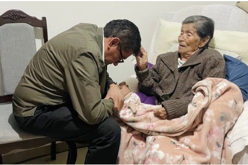 CONDENA SAUL MONREAL A LEGISLADORES DE ESCRITORIO