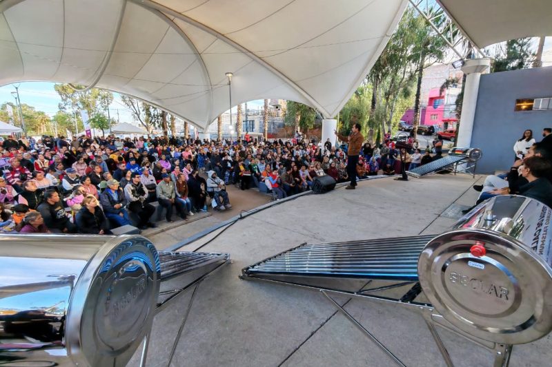 ENTREGAN MILES DE CALENTADORES SOLARES EN GUADALUPE