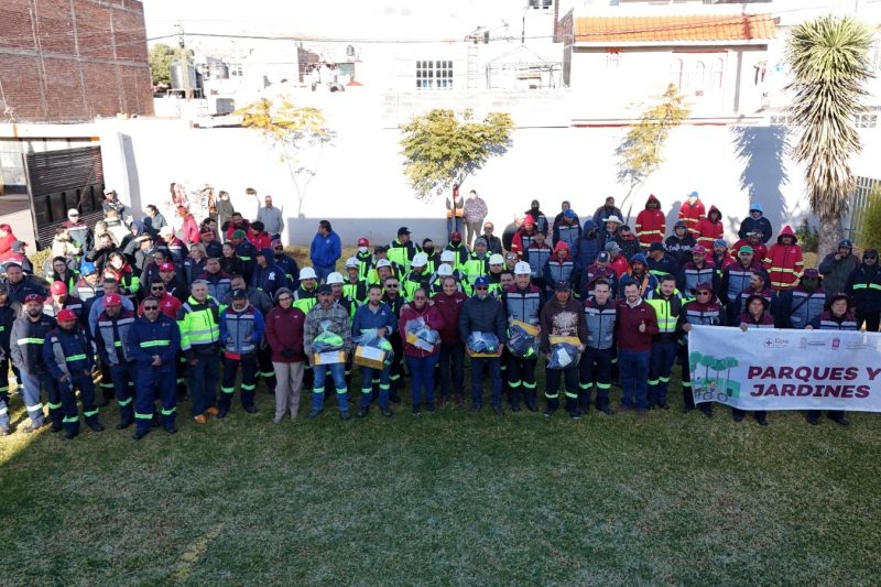UNIFORMES DE CALIDAD PARA EMPLEADOS DE SERVICIOS PÚBLICOS