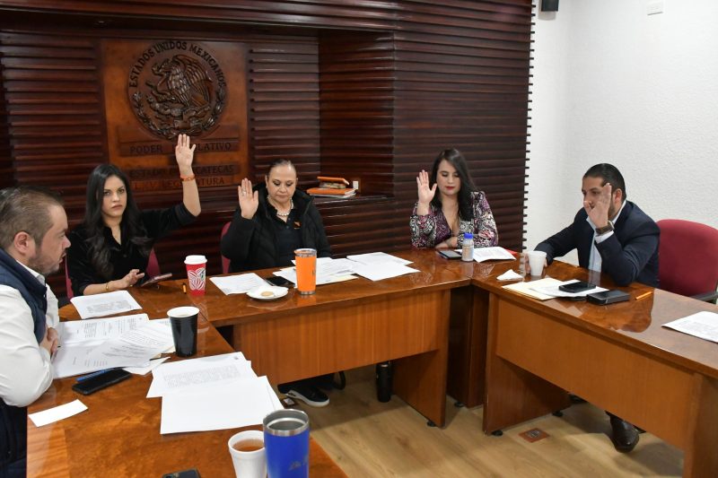 VIENEN RECORTES DE SALARIOS A DIPUTADOS, ALCALDES Y REGIDORES