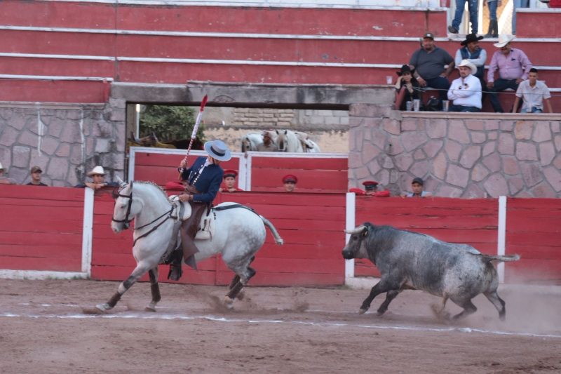 TRIUNFO PARA EL JOVEN CABALLISTA ANDRÉ GONÇALVES EN LA SEGUNDA DE FERIA