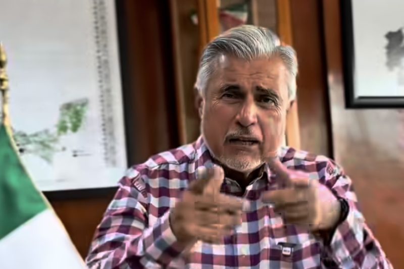 PAREN EL BAÑO DE ESTIÉRCOL A MORENA, PIDE JOSÉ NARRO A PELEONEROS