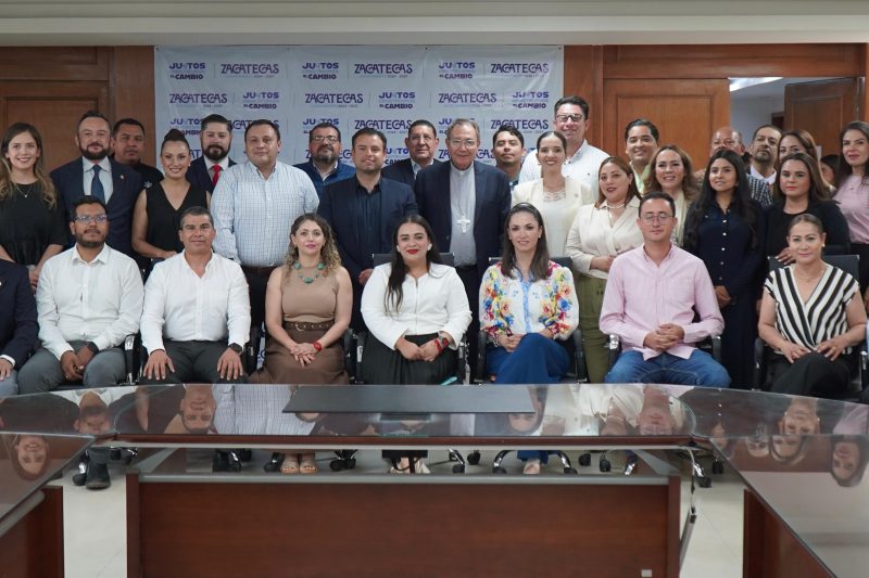 Autoridades municipales y Obispo sostienen encuentro en la capital