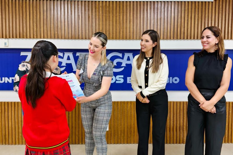 PREMIAN A GANADORES DEL CONCURSO “UN DÍA CON NUESTRO PRESIDENTE MUNICIPAL””