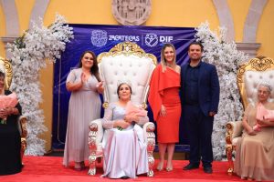 DIF Capital corona a su Reina de las Personas Adultas Mayores 2026