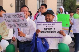 MÁS DE 300 PERSONAS CON DISCAPACIDAD MARCHAN EN ZACATECAS POR EL DERECHO AL TRABAJO DIGNO