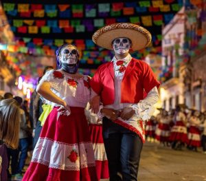 LARGA VIDA AL FESTIVAL DE MUERTOS